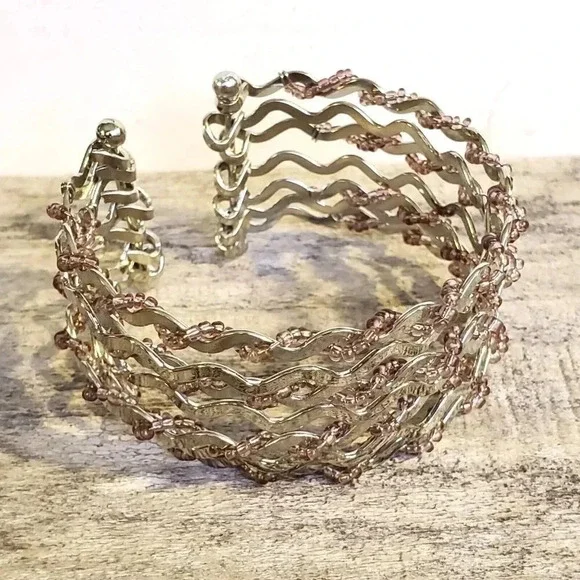 Vintage 90s Y2K Silver Pink Beaded Wire Wrap Detail Cuff Bracelet - Picture 4 of 12